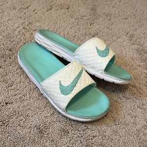 Women's Nike Benassi Solarsoft Slides